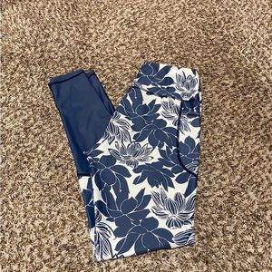 Senita Blue Floral Leggings